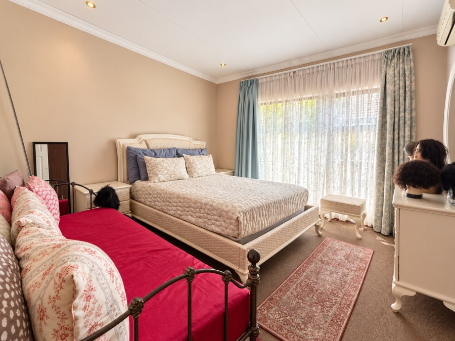 3 Bedroom Property for Sale in Safari Gardens North West